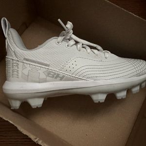 Boys Under Armour Cleats, size 1.5